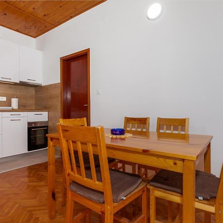 Apartments And Rooms Spiro Mimice Εξωτερικό φωτογραφία