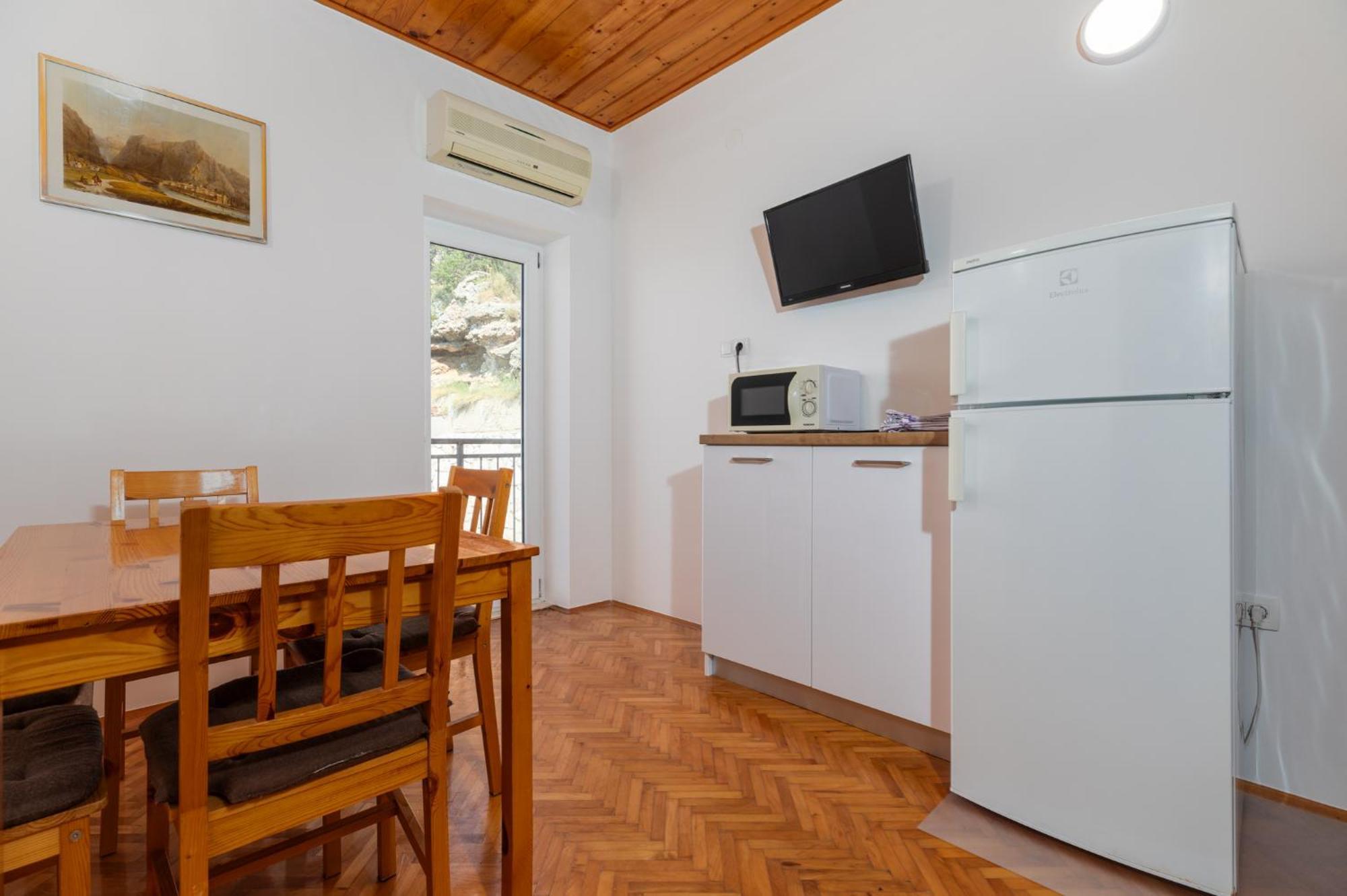 Apartments And Rooms Spiro Mimice Εξωτερικό φωτογραφία
