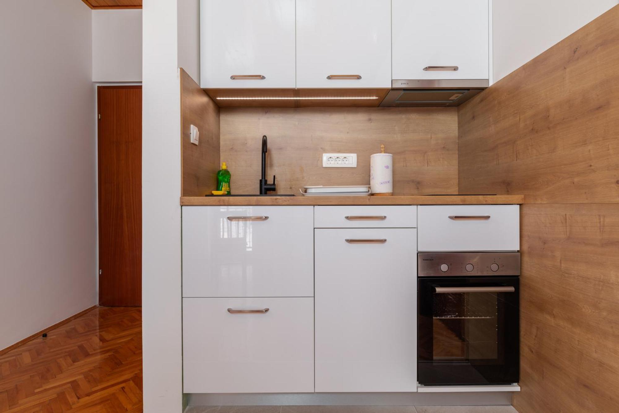 Apartments And Rooms Spiro Mimice Εξωτερικό φωτογραφία