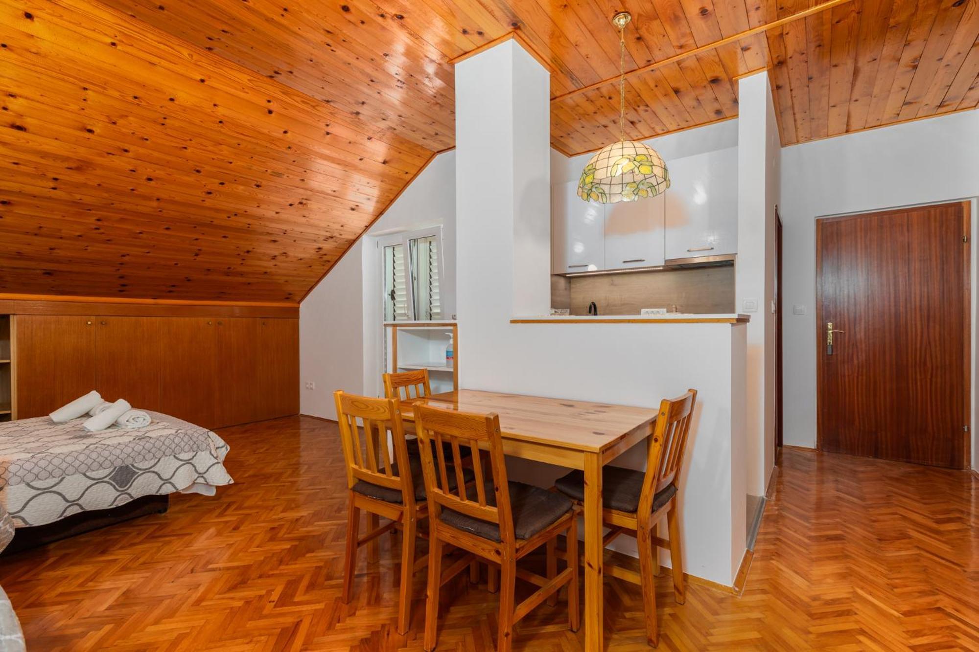 Apartments And Rooms Spiro Mimice Εξωτερικό φωτογραφία